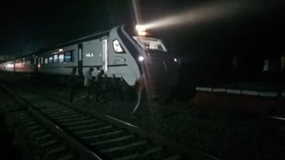 Valsad : વંદે ભારત ટ્રેન છઠ્ઠી વાર દુર્ઘટનાગ્રસ્ત, પ્લેન જેવી સુવિધા પરંતુ સુરક્ષા સામે સવાલ ?