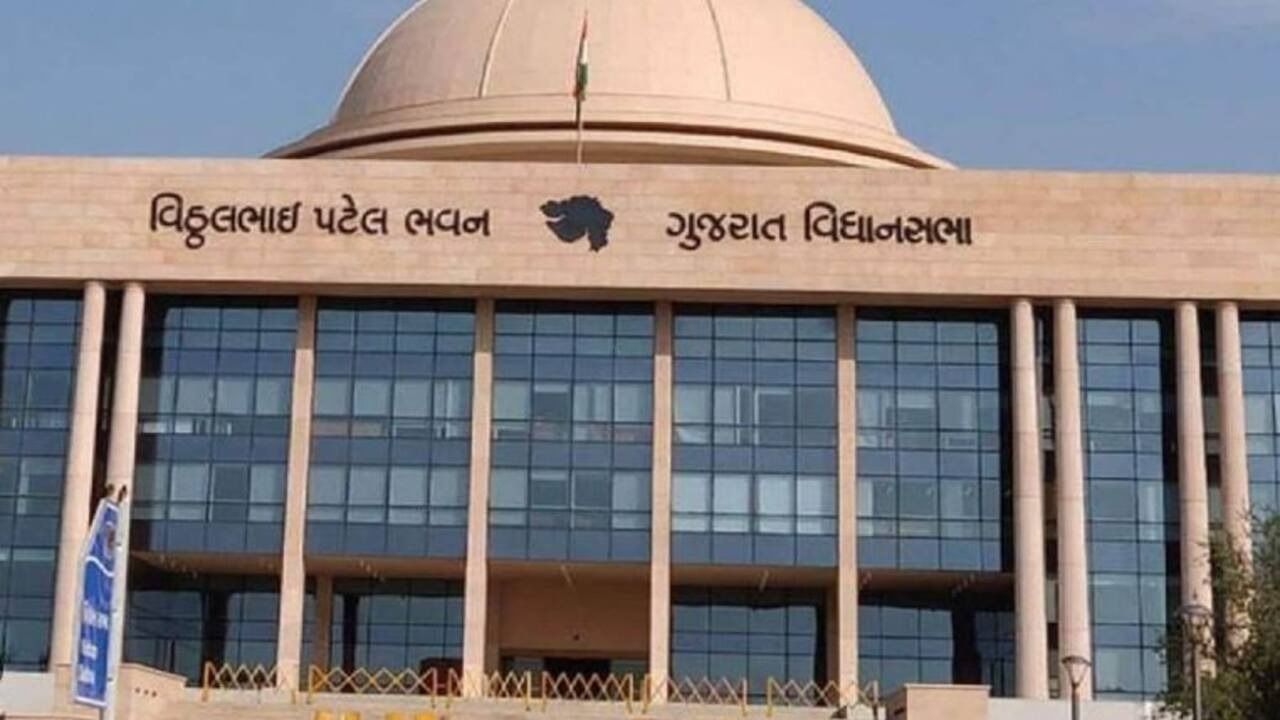 Gujarat BJP MLA: ગુજરાત વિધાનસભા પહોચેલા જનતાના સેવકો છે ધનકુબેર, 182માંથી 151 ધારાસભ્યો 'કરોડપતિ' !