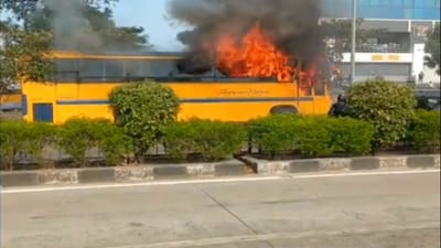 Surat : પાલ RTO નજીક ખાનગી બસમાં અચાનક ભભૂકી ઉઠી આગ, જુઓ વીડિયો