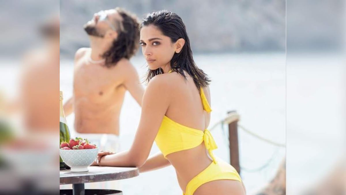 'બેશરમ રંગ'ના ગઝલ વર્ઝને સોશિયલ મીડિયા પર ધૂમ મચાવી, આ ગીતના ગઝલ વર્ઝને લોકોના દિલ જીત્યા, જુઓ Viral Video