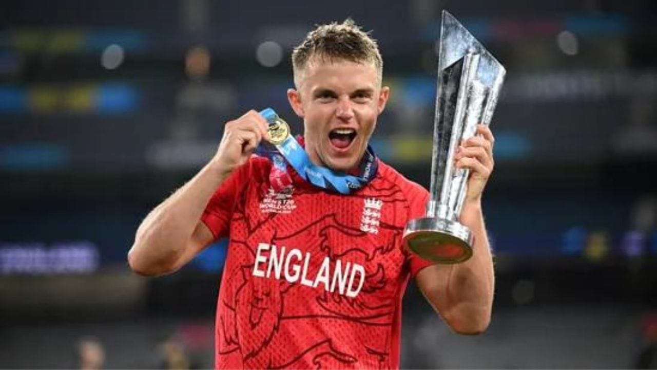 પંજાબની ટીમે આઈપીએલના ઈતિહાસની સૌથી મોટી બોલી લગાવી છે. સેમ કુરનને પંજાબે 18.50 કરોડમાં ખરીદ્યો છે. તેણે ઈંગ્લેન્ડની ટીમને ટી20 વર્લ્ડકપ ફાઈનલમાં જીત અપાવી હતી. 