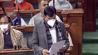 વિશ્વમાં કોરોનાના કેસ વધી રહ્યાં છે ભારતમાં ઘટી રહ્યાં છે, રાજ્યોને એલર્ટ રહેવા- નવા કેસનું જીનોમ સિક્વન્સ કરવા મનસુખ માંડવિયાનો અનુરોધ