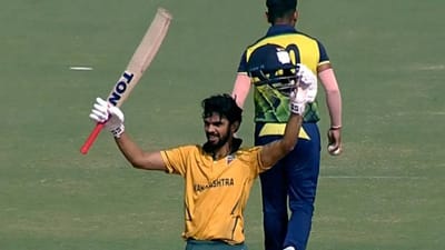 ઋતુરાજ ગાયકવાડે Vijay Hazareની ફાઈનલમાં ધમાલ મચાવી, સતત ત્રીજી સદી ફટકારી