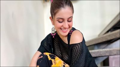 ટેલિવિઝન ઈન્ડસ્ટ્રીઝને આજે એક મોટો ઝટકો લાગ્યો છે. સબ ટીવીના જાણીતા શો અલી બાબા: દાસ્તાન એ કાબુલમાં શહજાદી મરિયમનો લીડ રોલ ભજવનારી અભિનેત્રીએ તુનિશા શર્માએ આત્મહત્યા કરી છે. એક્ટ્રેસે 20 વર્ષની ઉંમરે સુસાઈડ કર્યું છે. એક્ટ્રેસે તેના સેટ પર જ ફાંસી લગાવીને આત્મહત્યા કરી લીધી છે. (PC- Instagram)