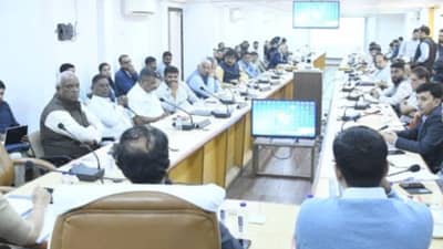 Ahmedabad: અમદાવાદ જિલ્લા કલેક્ટરની અધ્યક્ષતામાં સંકલનની બેઠક યોજાઈ, વિકાસ કાર્યોની સમીક્ષા કરવામાં આવી