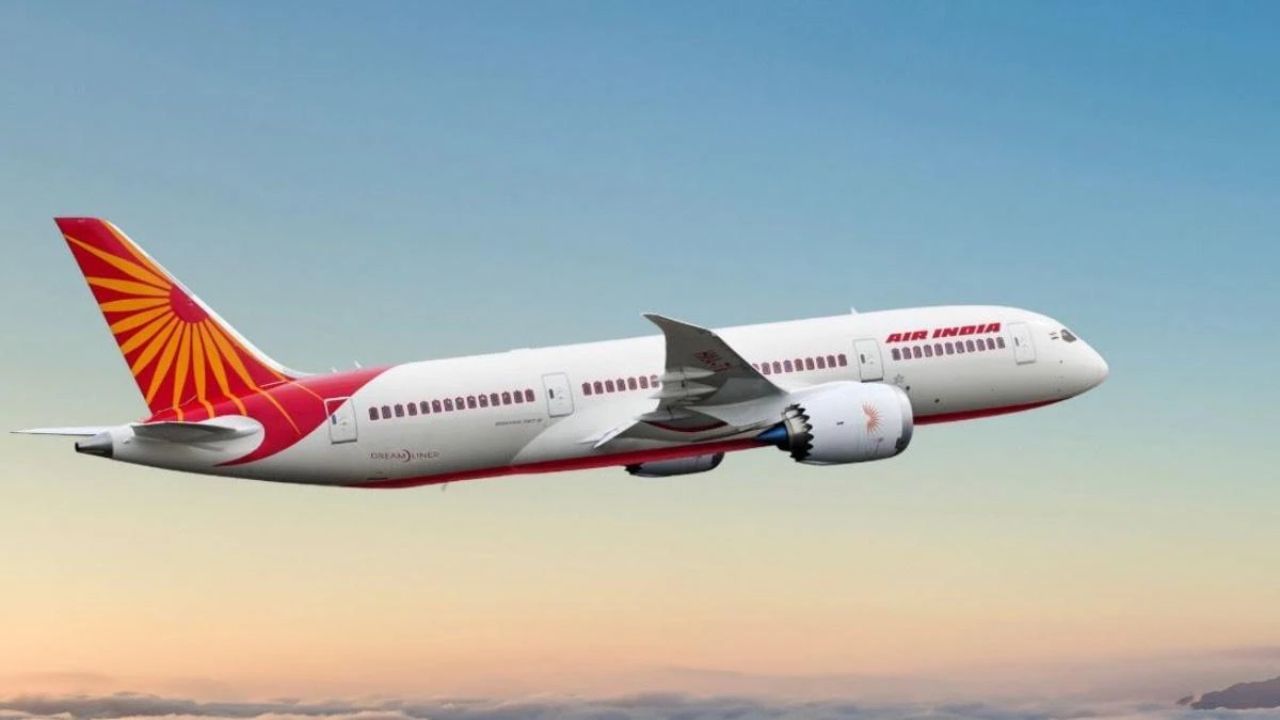 પેશાબ કોઈએ કર્યો અને Air Indiaને 30 લાખ રૂપિયાનો દંડ, પાઇલટ-ઇન-કમાન્ડનું લાયસન્સ પણ ત્રણ મહિના માટે સસ્પેન્ડ ! વાંચો કારણ