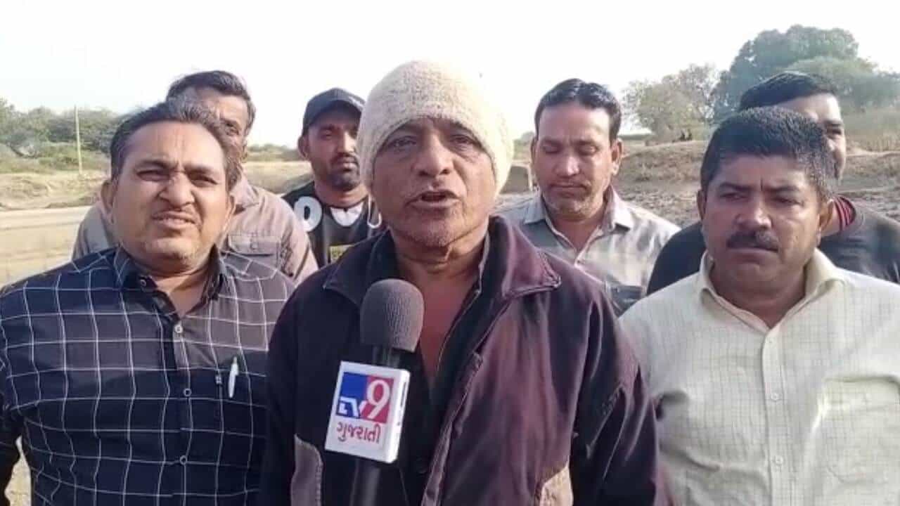 Amreli: બાબરાની કાળુભાર નદીમાં પાણી છોડવાની માગ સાથે ખેડૂતો રસ્તા પર ઉતર્યા