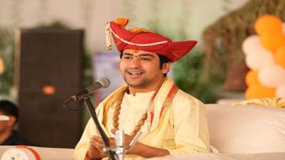 બાગેશ્વર ધામના પીઠાધીશ્વર ધીરેન્દ્ર શાસ્ત્રીએ વડાપ્રધાન મોદી પાસેથી શું માગ્યુ ? જુઓ Video