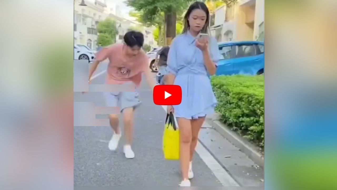 Funny Video : અતિશય બુદ્ધિ....એક બદમાશ યુવતીની બેગ છીનવીને ફરાર થઈ ગયો, આગળ શું થયું તે જોઈને હસવું નહીં અટકે