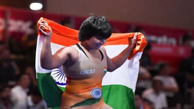 બજરંગ પુનિયા અને વિનેશ ફોગાટ ખોટું બોલે છે? એશિયન ચેમ્પિયન રેસલરે બ્રિજ ભૂષણને સાથ આપ્યો