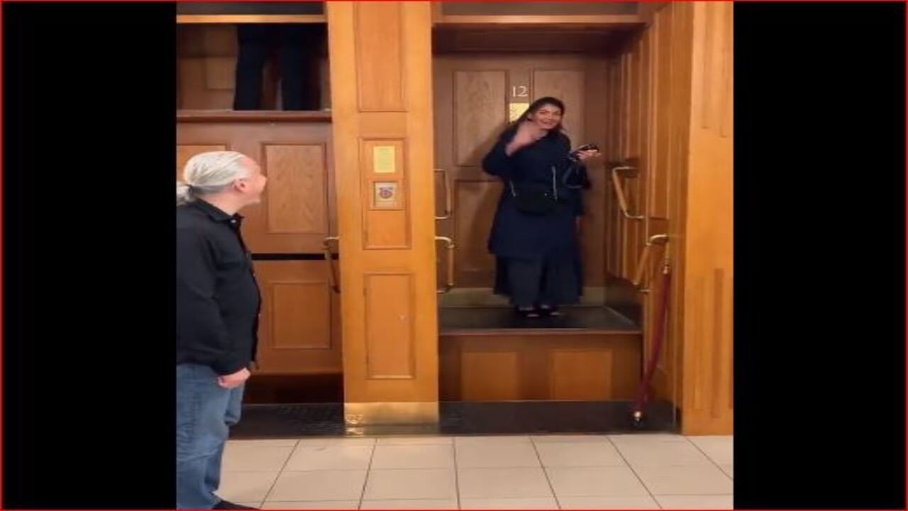 Viral Video: દરવાજા વિનાની અને એક સેકન્ડ પણ ન થોભતી લિફટનો જોરદાર વીડિયો, જુઓ કેવી રીતે જાય છે લોકો આવી લિફ્ટમાં !