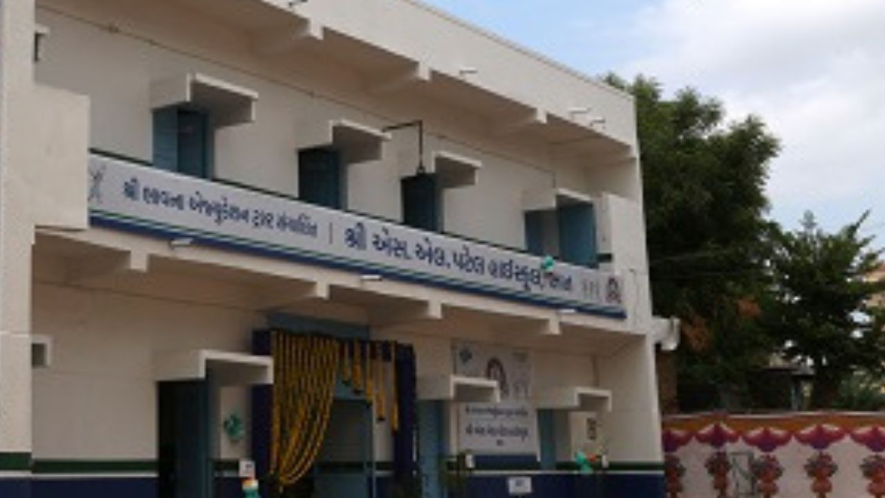 ગુજરાતમાં 21 હજાર નવા વર્ગખંડ બંધાશે, માતૃભાષામાં અભ્યાસ સામગ્રી ડિઝાઇન કરવા નિષ્ણાત સમિતિઓની રચના : ઋષિકેશ પટેલ