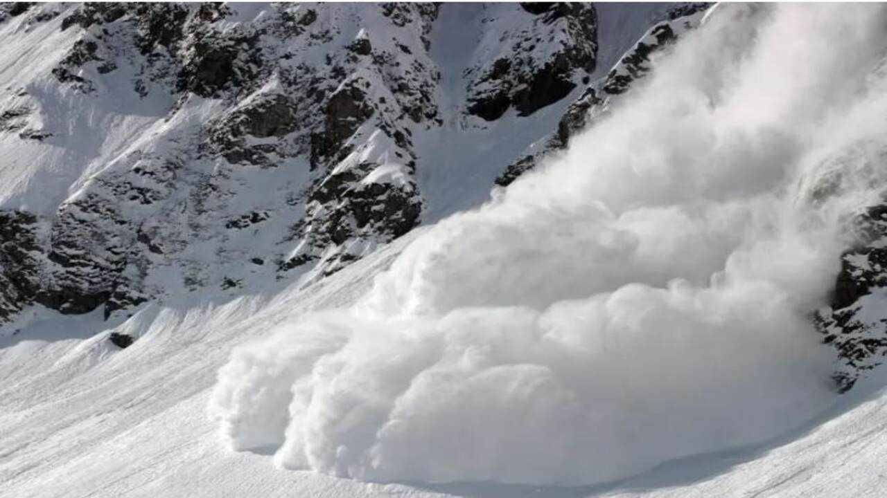 તિબેટમાં ભયાનક હિમપ્રપાત, 8 લોકોના મોત, ઘણા લાપતા, ચીને રેસ્ક્યુ ટીમ મોકલી