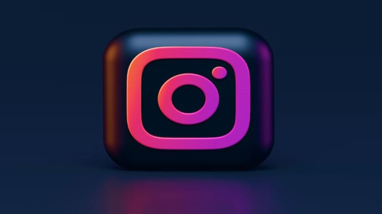 Instagram માં તમારો અવતાર બનાવવા અથવા એડિટ કરવા માટે, તમારે પહેલા તમારા ફોન પર Instagram ખોલવું પડશે. આ પછી, તમારે તમારા પ્રોફાઇલ ફોટો પર ટેપ કરવું પડશે. આ પછી, ઉપરથી Edit Profile પર ટેપ કરો અને પછી Create Avatar પર ટેપ કરો.