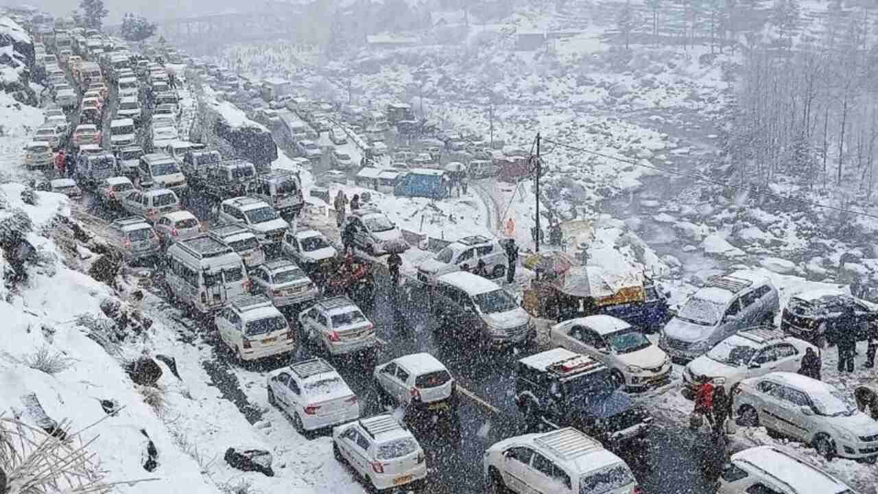 Weather Update: હિમાચલ પ્રદેશ- જમ્મુ કાશ્મીરમાં હિમવર્ષા, દિલ્હીમાં વરસાદ, રાજસ્થાનમાં કરા, શ્રીનગરમાં હવાઇ સેવાને અસર