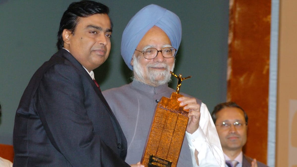 Exclusive: 'મુકેશ અંબાણીના દબાણમાં મનમોહન સરકારે ઓછા ના કર્યા ગેસના ભાવ'