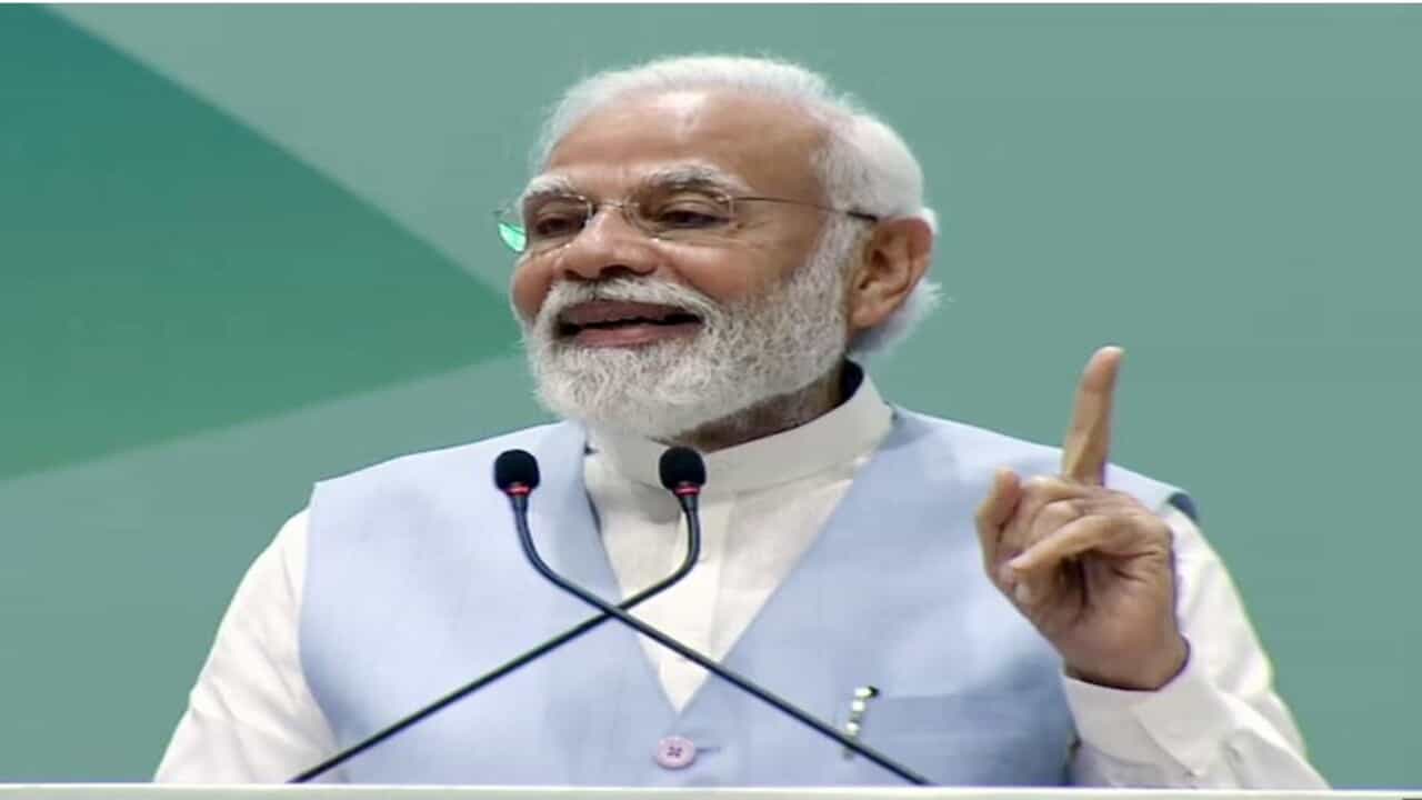 BBCની વિવાદાસ્પદ ડોક્યુમેન્ટરીને લઈને બ્રિટનમાં હોબાળો, ભારતીયોએ લંડન ઓફિસ સામે વિરોધ પ્રદર્શન કર્યું