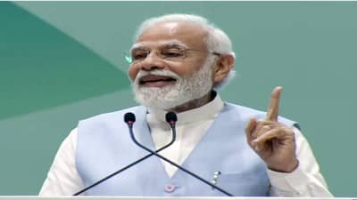 BBCની વિવાદાસ્પદ ડોક્યુમેન્ટરીને લઈને બ્રિટનમાં હોબાળો, ભારતીયોએ લંડન ઓફિસ સામે વિરોધ પ્રદર્શન કર્યું