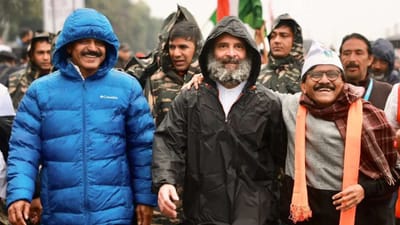 ભારત જોડો યાત્રા દરમિયાન લાલચોકમાં ત્રિરંગો ફરકાવવાના મુદ્દે કોંગ્રેસ વિવાદમાં ઘેરાઈ