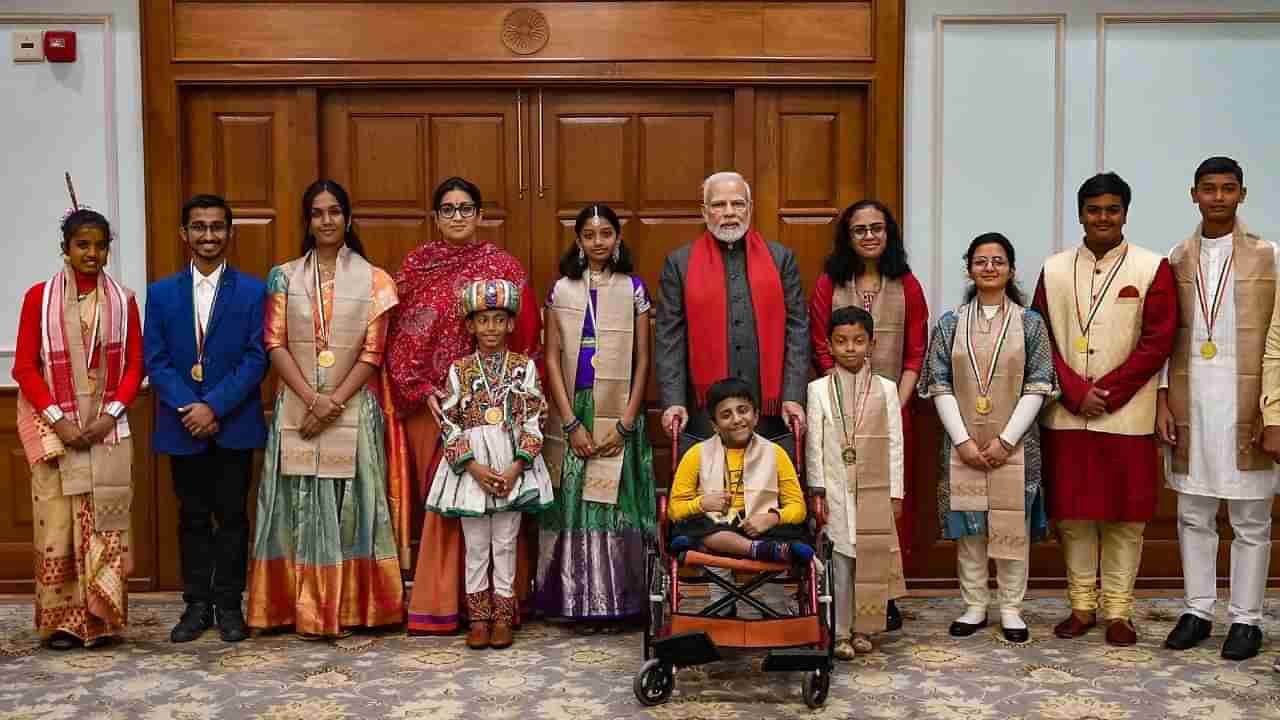 Rashtriya Bal Puraskar : બાલ પુરસ્કારથી સન્માનિત 11 બાળકોને મળ્યા પીએમ મોદી, જાણો કેમ મળ્યો એવોર્ડ