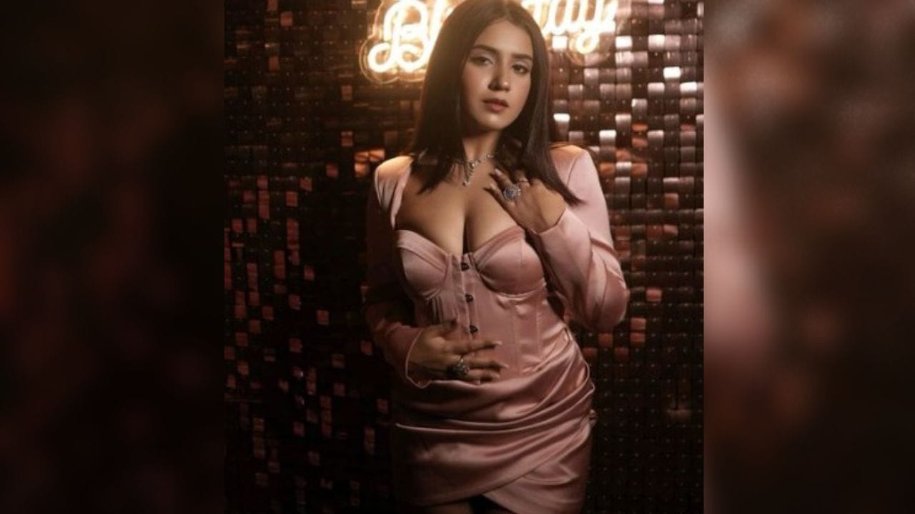 માય ફ્રેન્ડ ગણેશામાં પોતાના અભિનયથી સૌના દિલ જીતનાર અભિનેત્રી રોશની વાલિયા હવે 21 વર્ષની થઈ ગઈ છે. તેની માતા સ્વીટી વાલિયા પણ ટીવી ઈન્ડસ્ટ્રીની જાણીતી અભિનેત્રી છે. 