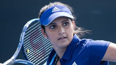 ઓસ્ટ્રેલિયન ઓપનની શરૂઆત થઈ ગઈ છે. સમગ્ર વિશ્વની નજર રાફેલ નડાલ, નોવાક જોકોવિચ પર છે. જો નડાલ તેના ટાઇટલનો બચાવ કરશે, તો જોકોવિચ આ ગ્રાન્ડ સ્લેમમાં પરત ફરશે, જેને કોવિડ વેક્સિનને કારણે ગયા વર્ષે ઓસ્ટ્રેલિયાથી પરત મોકલવામાં આવ્યો હતો. આ બંને સિવાય આખી દુનિયાની નજર ભારતની દિગ્ગજ ટેનિસ ખેલાડી સાનિયા મિર્ઝા પર પણ રહેશે.