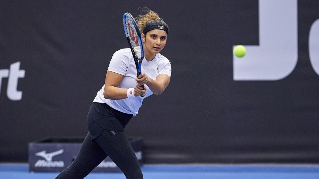 સાનિયાએ થોડા દિવસ પહેલા જાહેરાત કરી હતી કે તેની છેલ્લી મોટી ટૂર્નામેન્ટ ઓસ્ટ્રેલિયન ઓપન હશે અને તે આવતા મહિને દુબઈમાં તેની કારકિર્દીની છેલ્લી ટૂર્નામેન્ટ રમશે.