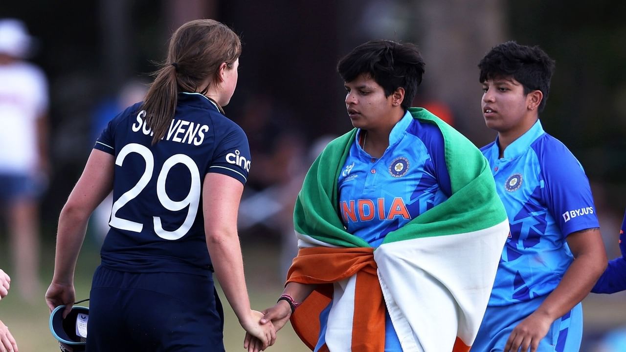 Video Shefali Verma Breaks Down In Tears Talking About Team India After Historic Win London