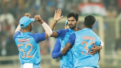 IND vs NZ: વોશિંગ્ટને ઝડપ્યો 'સુંદર' કેચ, જબરદસ્ત ડાઈવ લગાવી શિકાર ઝડપી સૌને દંગ રાખી દીધા, Video