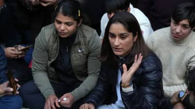 મહિલા કુસ્તીબાજોએ રેસલિંગ ફેડરેશનના હોદ્દેદાર પર લગાવ્યો યૌન શોષણનો આરોપ, રમતગમત મંત્રાલયે 72 કલાકમાં માગ્યો જવાબ