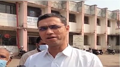 ગીર સોમનાથ: આરોગ્ય નિયામકે ઉના સરકારી હોસ્પિટલની ઓચિંતી મુલાકાત લીધી, સફાઈ અને સુવિધા બાબતે અધિક્ષકને જાહેરમાં ખખડાવ્યા