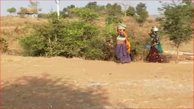 Video: બનાસકાંઠાના અંતરિયાળ ગામોમાં છેલ્લા 4 વર્ષથી અંધારપટની સ્થિતિ, અનેક રજૂઆતો બાદ પણ નથી આવી વીજળી