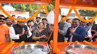 મહેસાણામાં શ્રમિક અન્નપૂર્ણા યોજના અંતર્ગત રાહત દરે 6 ભોજન કેન્દ્રોનો રાજ્ય અન્ન નાગરિક પૂરવઠા મંત્રી દ્વારા કરાયો પ્રારંભ