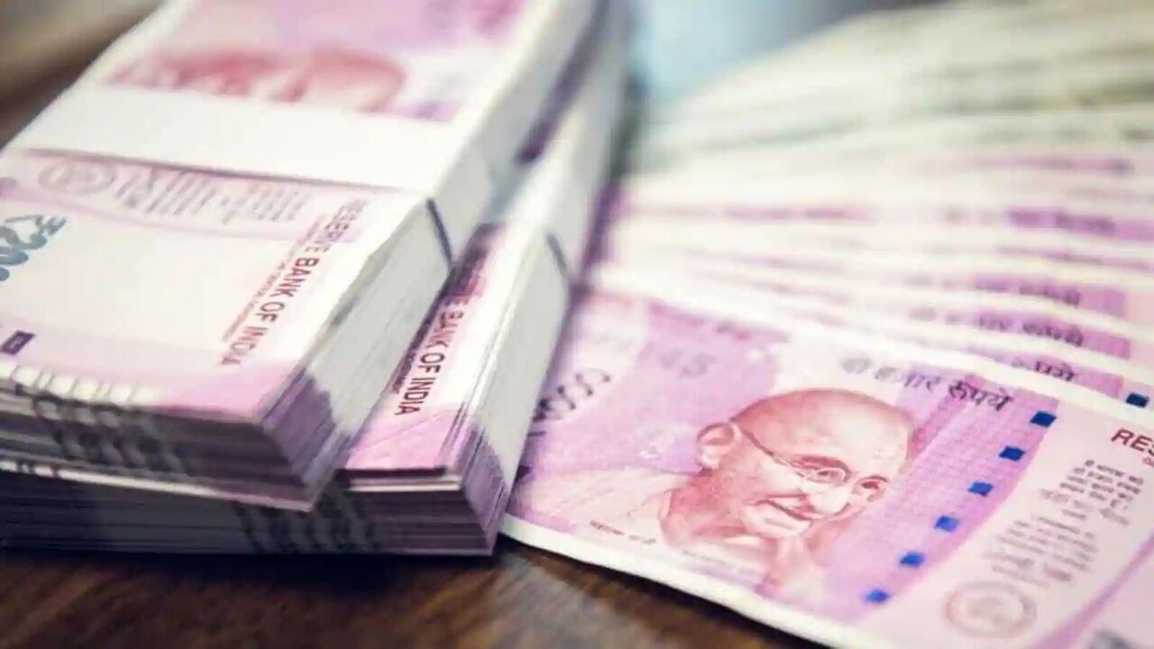 ભારતનો રૂપિયો ડોલરનું સામ્રાજ્ય ખતમ કરશે,વિશ્વના 35 દેશ રૂપિયામાં આંતરરાષ્ટ્રીય વેપાર કરવા તૈયાર