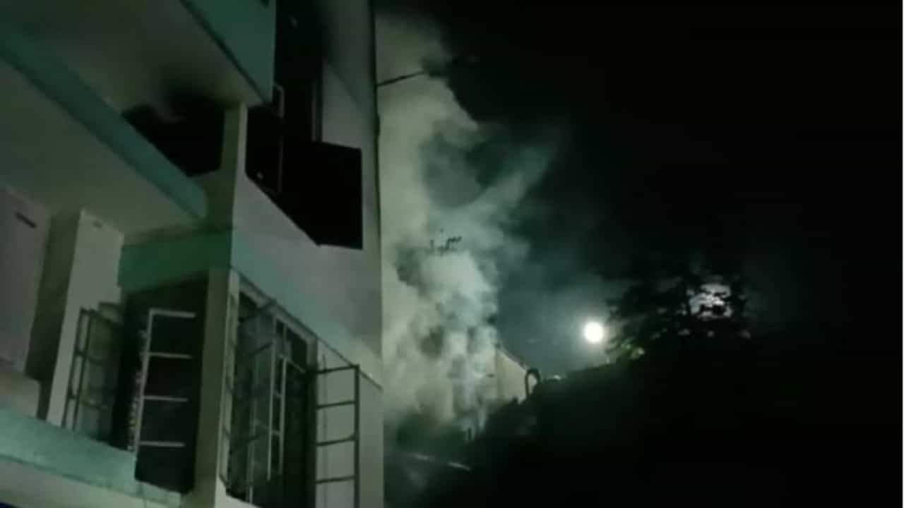 ઝારખંડના ધનબાદની હોસ્પિટલમાં ભીષણ આગ, બે તબીબ સહિત છના મોત