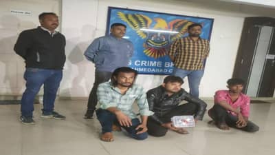 અમદાવાદમાં અંગત અદાવતમાં ફિલ્મી સ્ટાઈલમાં ફાયરિંગ કરી આતંક મચાવતા ત્રણ આરોપીની ક્રાઈમ બ્રાંચે કરી ધરપકડ