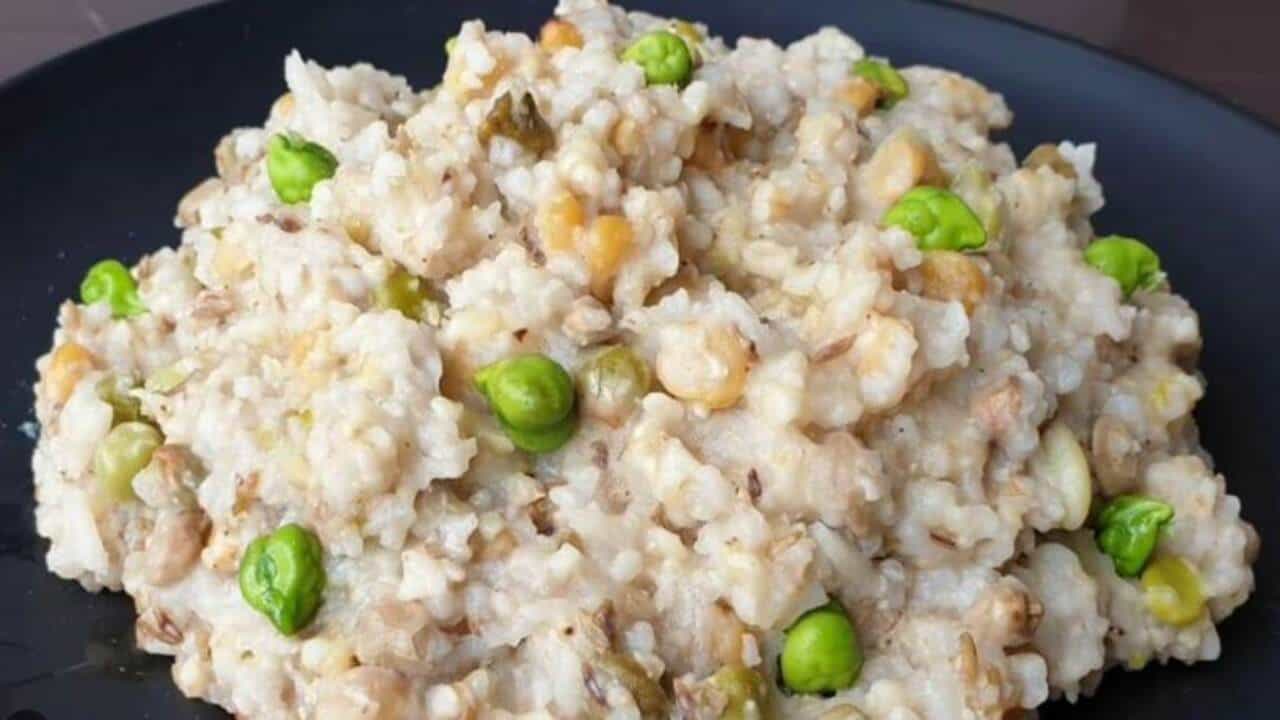 Makar Sankranti 2023 : ઉતરાયણમાં સાત ધાનની ખીચડી ખાવાનું વિશેષ મહત્વ, ઘરે બનાવો આ સ્વાદિષ્ટ ખીચડી, નોંધી લો રેસિપી