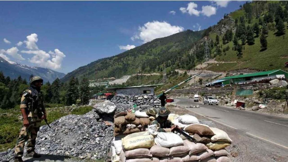 અમેરિકાએ ફરી ચીન પર પ્રહારો કર્યા, નારાજ ડ્રેગને કહ્યું- LAC પર બધું શાંતિપૂર્ણ છે