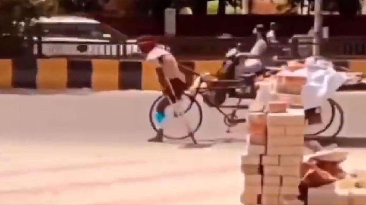 Twitter Viral video : એક પગે આ વ્યક્તિએ કર્યું આવું પરાક્રમ, VIDEO જોઈને તમને પણ થશે આશ્ચર્ય