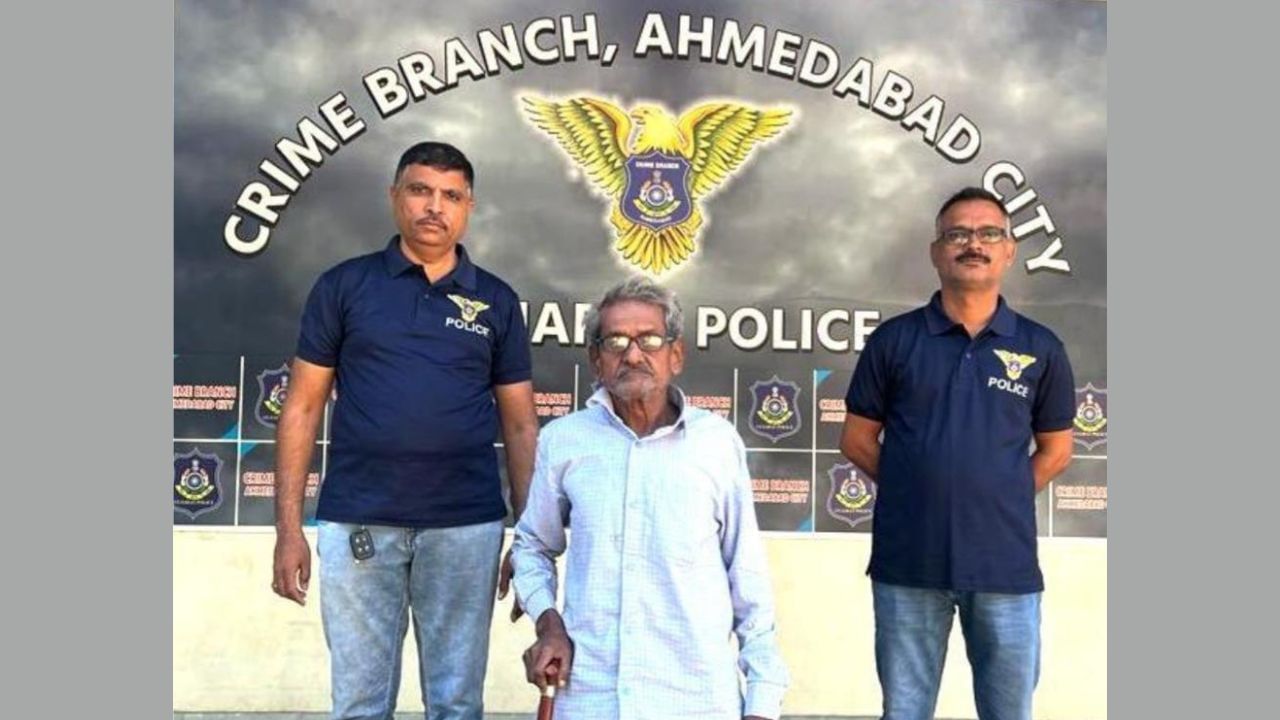 Ahmedabad: અમરાઇવાડીમાં દાયકા પૂર્વે થયેલી હત્યા કેસના નાસતા ફરતા આરોપીની ક્રાઇમ બ્રાંચે ધરપકડ કરી