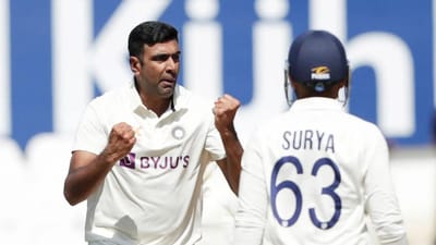 ભારત અને ઓસ્ટ્રેલિયા વચ્ચે નાગપુરમાં રમાયેલી સિરીઝની પ્રથમ મેચ જીતી ભારતે 1-0 થી લીડ મેળવી છે. ભારતીય ટીમે ઈનીંગ અને 132 રનથી જીત મેળવી હતી. ભારતીય સ્પિનરોએ ઓસ્ટ્રેલિયન ખેલાડીઓને પરેશાન કરી દીધા હતા. અશ્વિને બીજી ઈનીંગમાં તરખાટ મચાવતા ઓસ્ટ્રેલિયાને ઘૂંટણીયે લાવી દીધુ હતુ. બીજી ઈનીંગમાં 5 અને મેચમાં અશ્વિને 8 વિકેટ પોતાના નામે કરી હતી. 