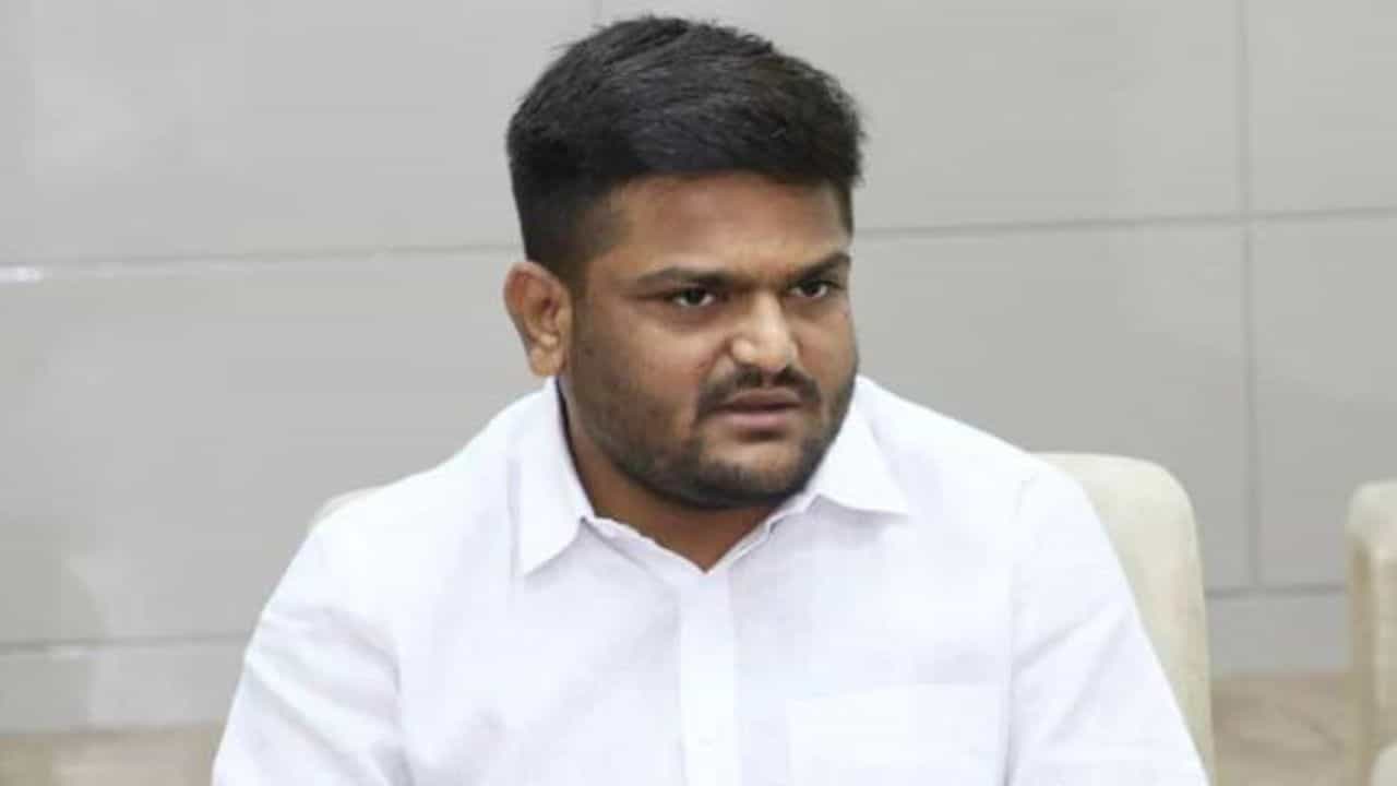 Gujarati Video : જામનગરના વર્ષ 2017ના કેસમાં હાર્દિક પટેલ અને સહ આરોપીને કોર્ટે નિર્દોષ જાહેર કર્યા