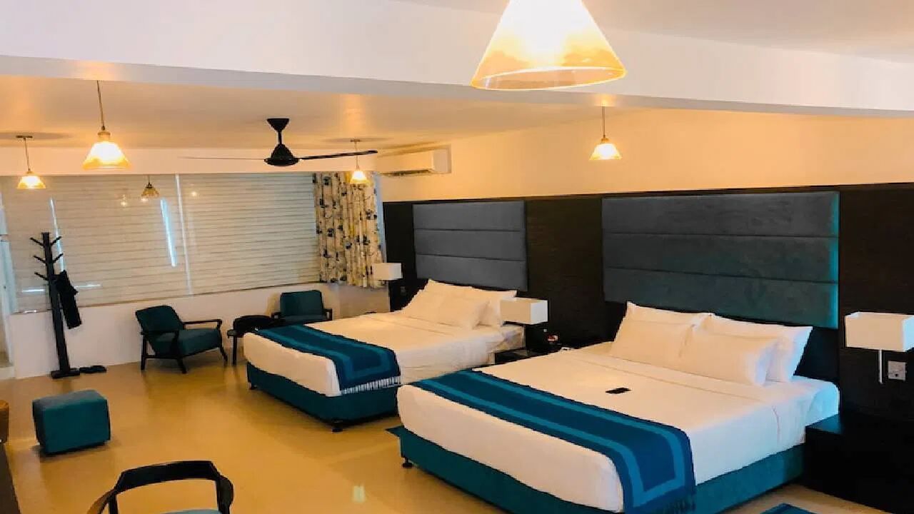 ઉનાળા અને વરસાદની ઋતુમાં ટ્રેનો મોડી દોડે છે. જેના કારણે મુસાફરોને ભારે રાહ જોવી પડે છે. ઘણા મુસાફરો એવા છે જેમણે ગરમી અને વરસાદને કારણે જીવ પણ ગુમાવવો પડે છે. પણ હવે આવું નહીં થાય. કારણ કે મુસાફરોની સુવિધાને ધ્યાનમાં રાખીને IRCTCએ આ સેવા શરૂ કરી છે.