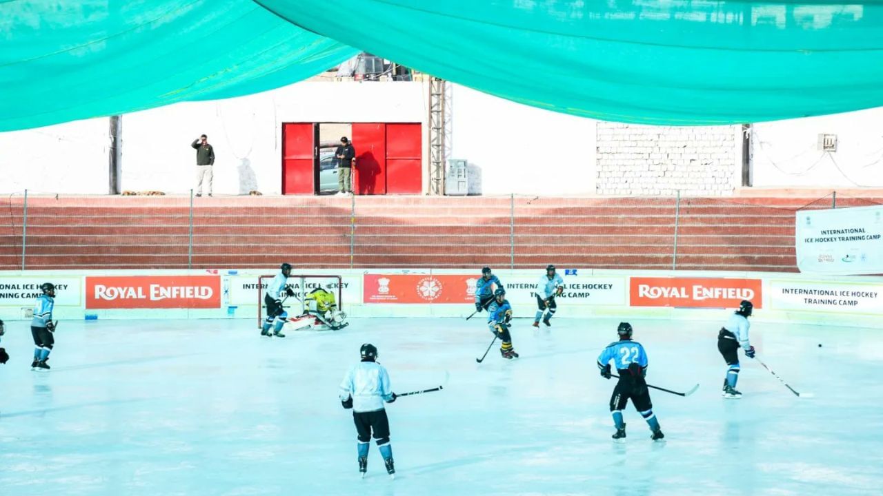 જમ્મુ-કશ્મીરમાં બરફ વચ્ચે જોવા મળ્યું યુવા ખેલાડીઓનું જનૂન, જાણો Khelo india winter games 2023નું આજનું શેડયૂલ