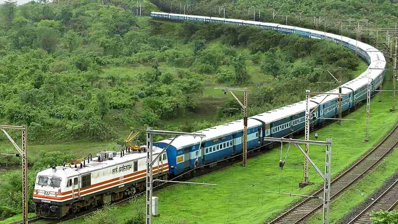 Railway news: અમદાવાદ-વારાણસી સિટી, અમદાવાદ-દરભંગા સાબરમતી એક્સપ્રેસ ટ્રેનને સારંગપુર-શાજાપુર સ્ટેશન ઉપર મળ્યું સ્ટોપેજ