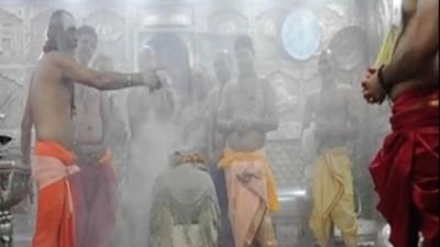 Mahakal Mandir Ujjain : શું છે ભસ્મ આરતીનું મહત્વ અને મહિલાઓને કેમ નથી મળતી એન્ટ્રી, મહાશિવરાત્રિ પર બનશે વર્લ્ડ રેકોર્ડ
