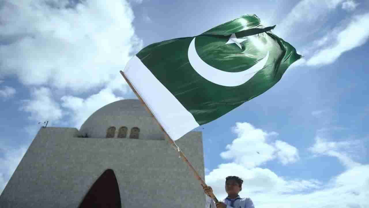 Pakistan Crisis: પોતાના લોકો જ ખોલી રહ્યા છે પાકિસ્તાનની પોલ, કહ્યું- અમે હવે ડિજિટલ સંકટ તરફ વધી રહ્યા છીએ