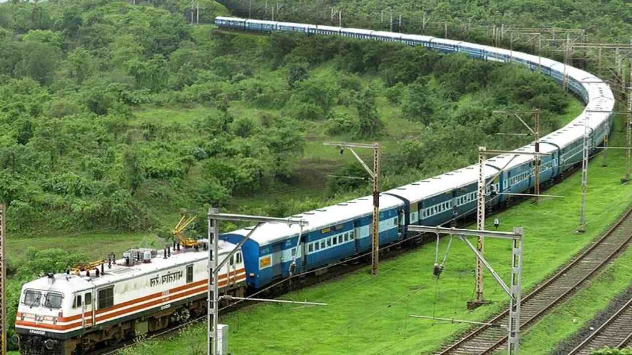Railway News: પશ્ચિમ રેલવે મુંબઈ સેન્ટ્રલ-ભગત કી કોઠી અને અમદાવાદ-પટના વચ્ચે ફેસ્ટિવલ સ્પેશિયલ ટ્રેન દોડશે