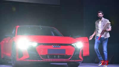 Rana Naidu Trailer : હાથમાં બેટ, લાલ રંગની ટ્રેન્ડી કારમાં રાણા દગ્ગુબતીએ કરી ધમાકેદાર એન્ટ્રી, એક્શન સિરિઝનું ટ્રેલર કર્યુ લોન્ચ