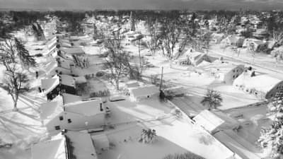 અમેરિકામાં બરફનું તોફાન યથાવત, ટેક્સાસમાં 3 લાખ લોકો વીજળીથી વંચિત